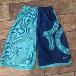Youth XL Nike basketball shorts